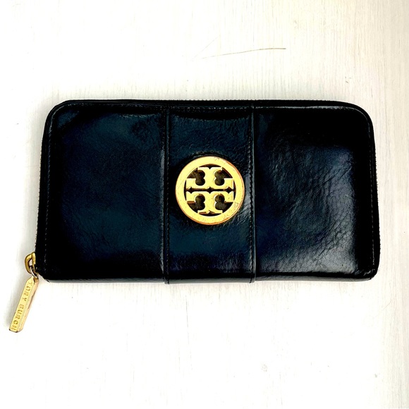 Tory Burch Black Leather Wallet With Gold Hardware - Picture 1 of 5